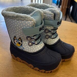 Kids Snow Boots - Blue and white NWT SIZE 12